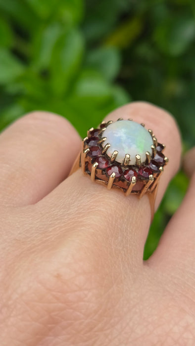Vintage: 9ct Yellow Gold Opal & Garnet Oval Cluster Ring
