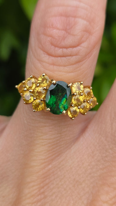 Vintage: 9ct Yellow Gold Green Diopside & Yellow Topaz Dress Ring