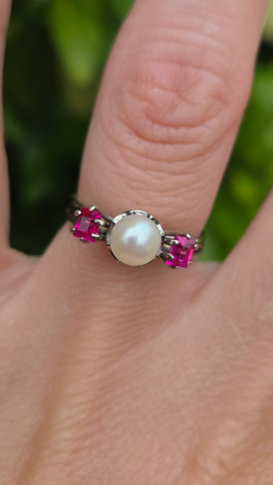 Vintage: 18ct White Gold Cultured Pearl & Ruby Three-Stone Ring