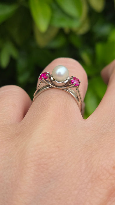 Vintage: 18ct White Gold Cultured Pearl & Ruby Three-Stone Ring