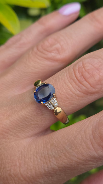 Vintage: 9ct Yellow Gold Sapphire & Diamond Ring
