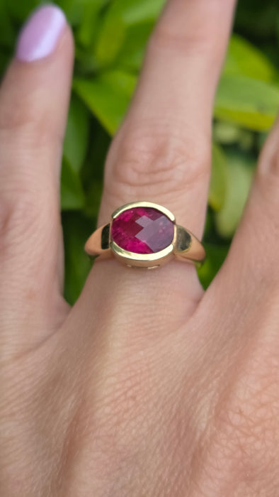 Vintage: 9ct Yellow Gold Rubellite Signet Ring