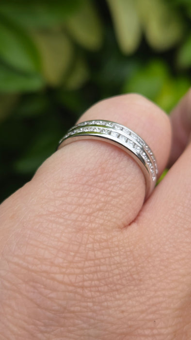 Vintage: 18ct White Gold Diamond Double Row Stacker Ring