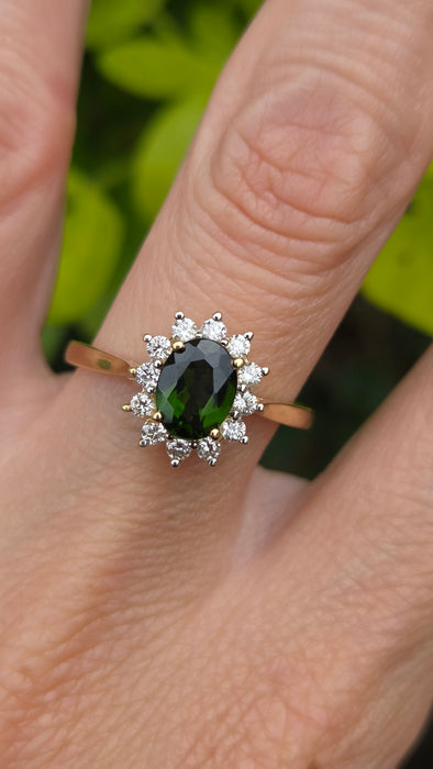 Vintage: 9ct Gold Tsavorite Garnet & Diamond Cluster Ring