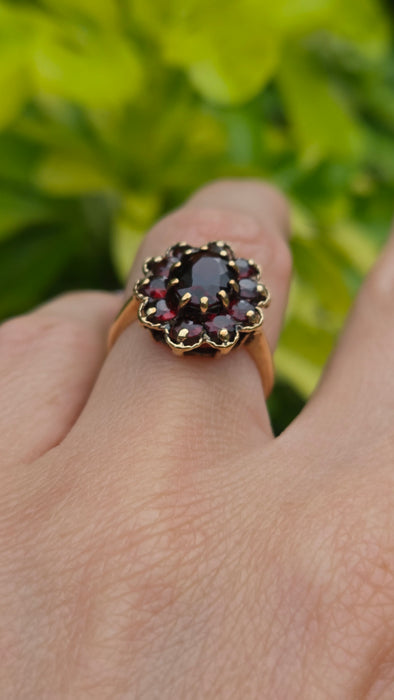 Vintage: 9ct Yellow Gold Garnet Flower Head Cluster Ring — From 1975