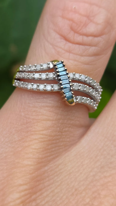 Vintage: 9ct Yellow Gold Blue & White Diamond Openwork Dress Ring