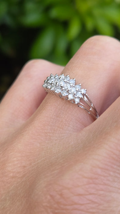 Vintage: 9ct White Gold Diamond Cluster Ring