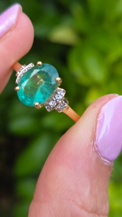 Vintage: 9ct Yellow Gold Emerald & Diamond Ring
