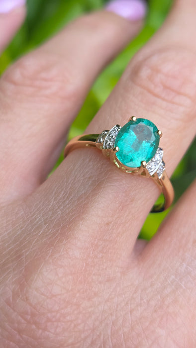 Vintage: 9ct Yellow Gold Emerald & Diamond Ring