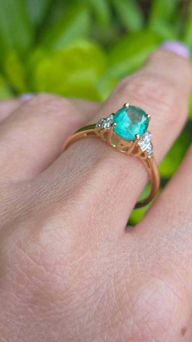 Vintage: 9ct Yellow Gold Emerald & Diamond Ring