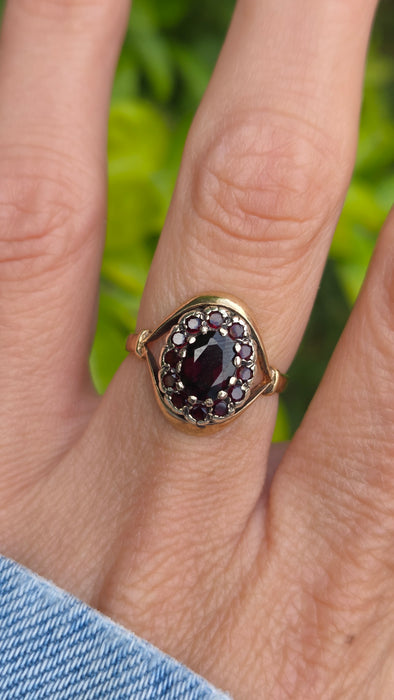 Vintage: 9ct Gold Tiered Garnet Cluster Ring — From 1966