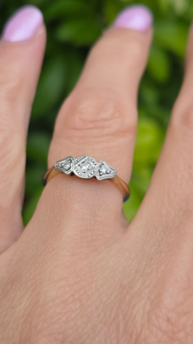 Vintage: 9ct Yellow Gold Diamond Trilogy Ring