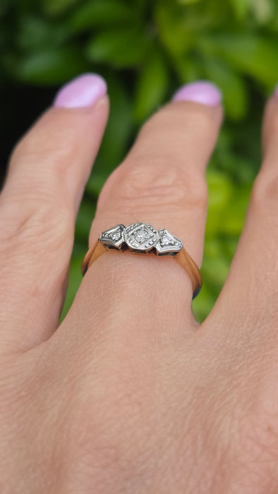 Vintage: 9ct Yellow Gold Diamond Trilogy Ring