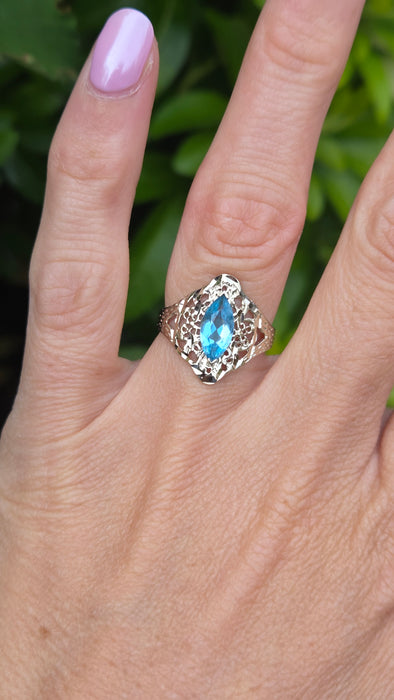 6632: Vintage: 14ct White Gold Marquise Cut Blue Topaz Openwork Dress Ring
