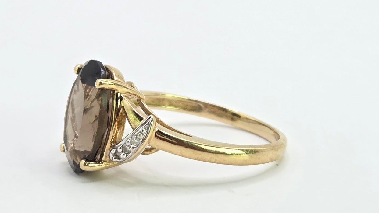 Vintage: 9ct Yellow Gold Smoky Quartz & Diamond Ring