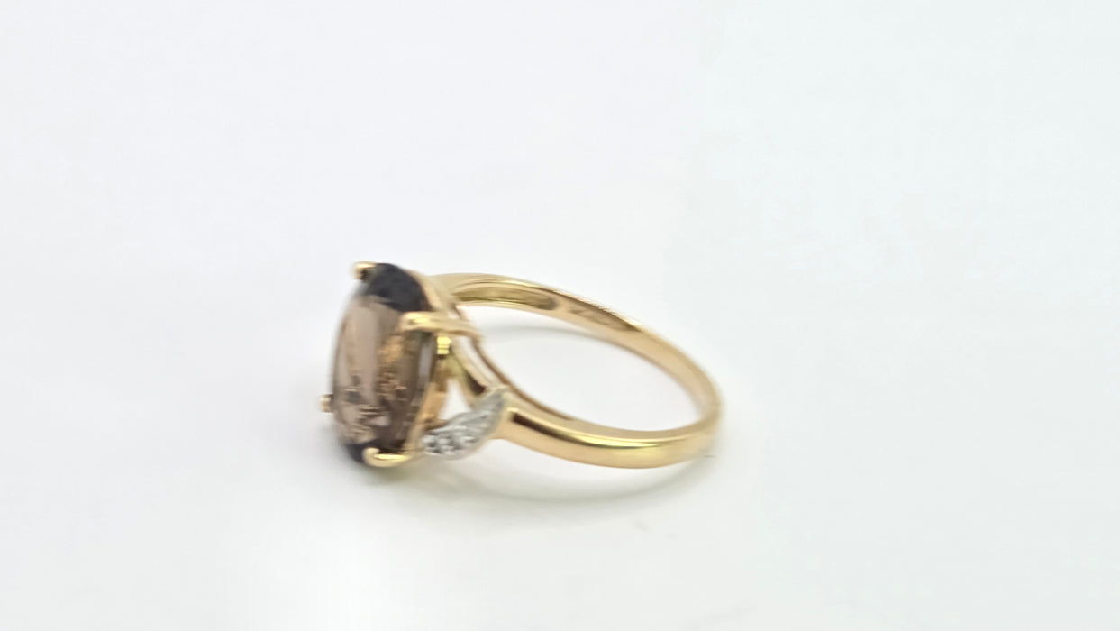 Vintage: 9ct Yellow Gold Smoky Quartz & Diamond Ring