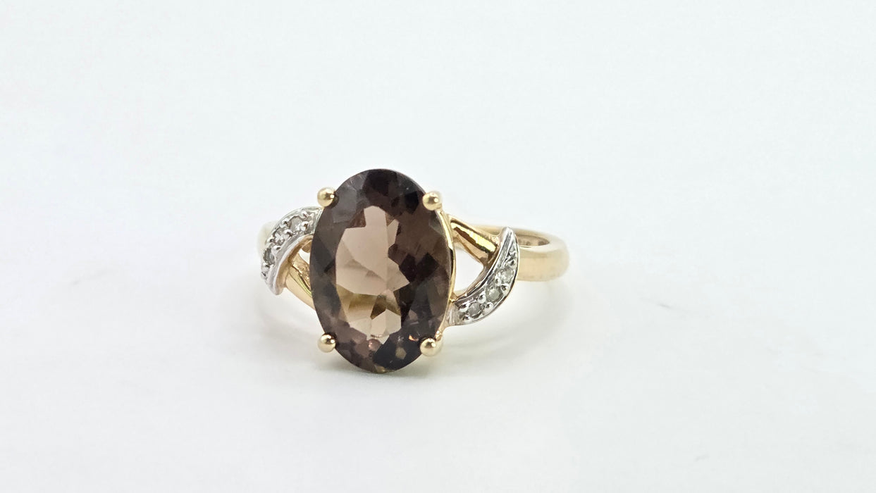 Vintage: 9ct Yellow Gold Smoky Quartz & Diamond Ring