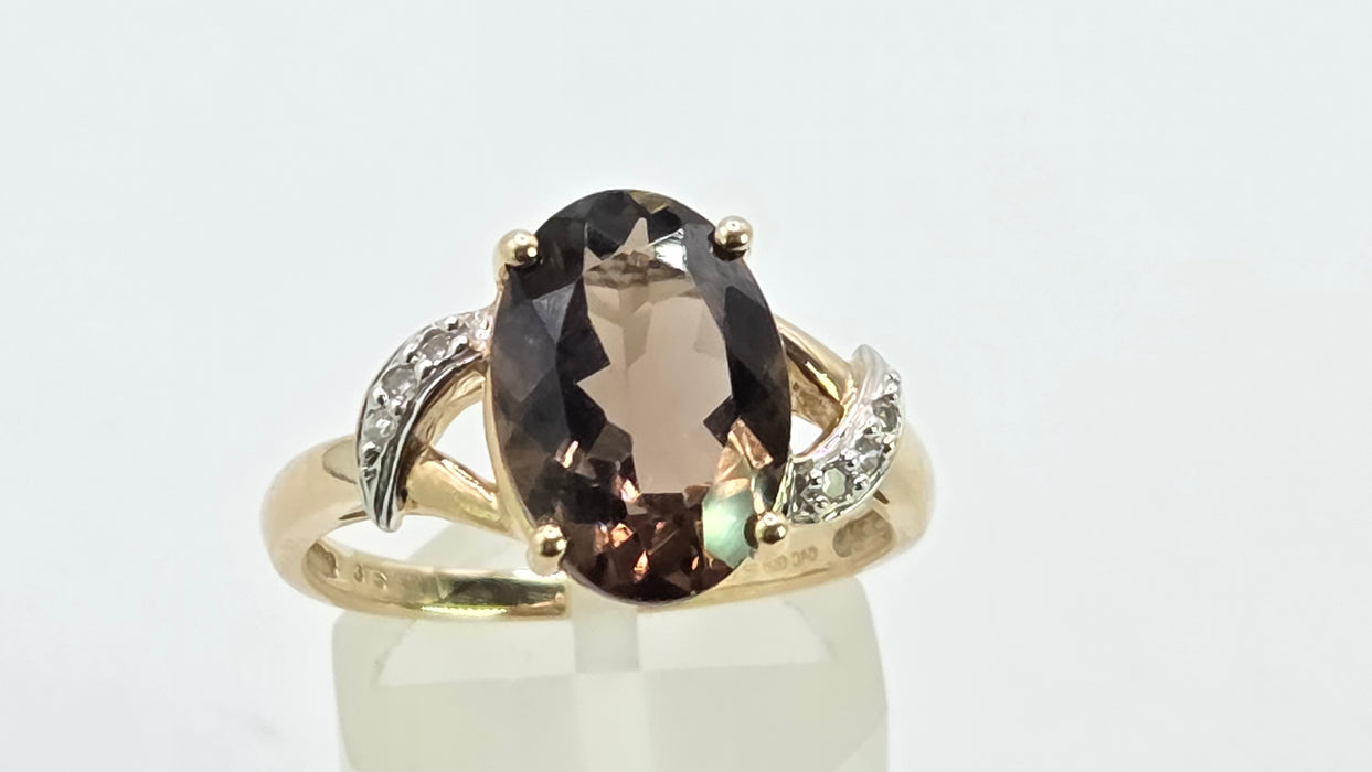 Vintage: 9ct Yellow Gold Smoky Quartz & Diamond Ring