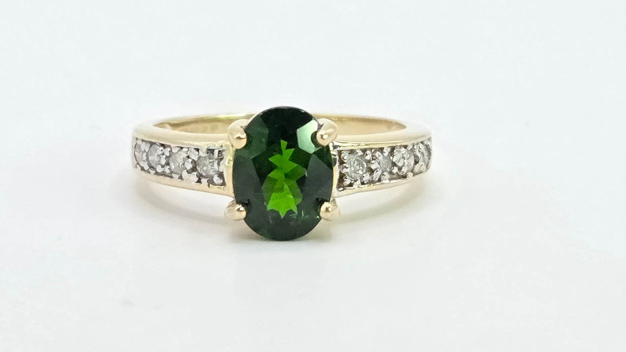 Vintage: 9ct Yellow Gold Chrome Diopside & Diamond Ring