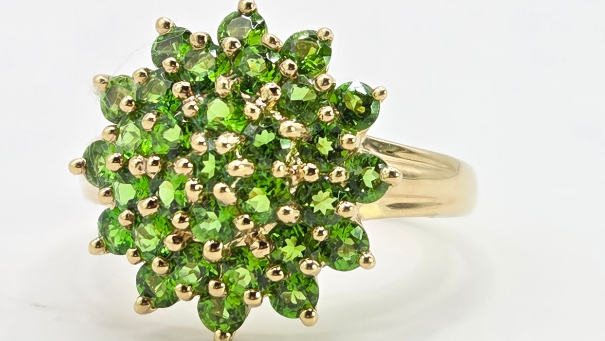 Vintage: 9ct Yellow Gold Demantoid Garnet Round Cluster Ring