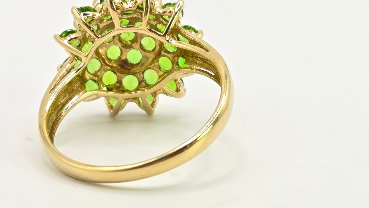 Vintage: 9ct Yellow Gold Demantoid Garnet Round Cluster Ring