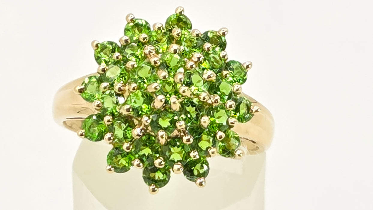Vintage: 9ct Yellow Gold Demantoid Garnet Round Cluster Ring