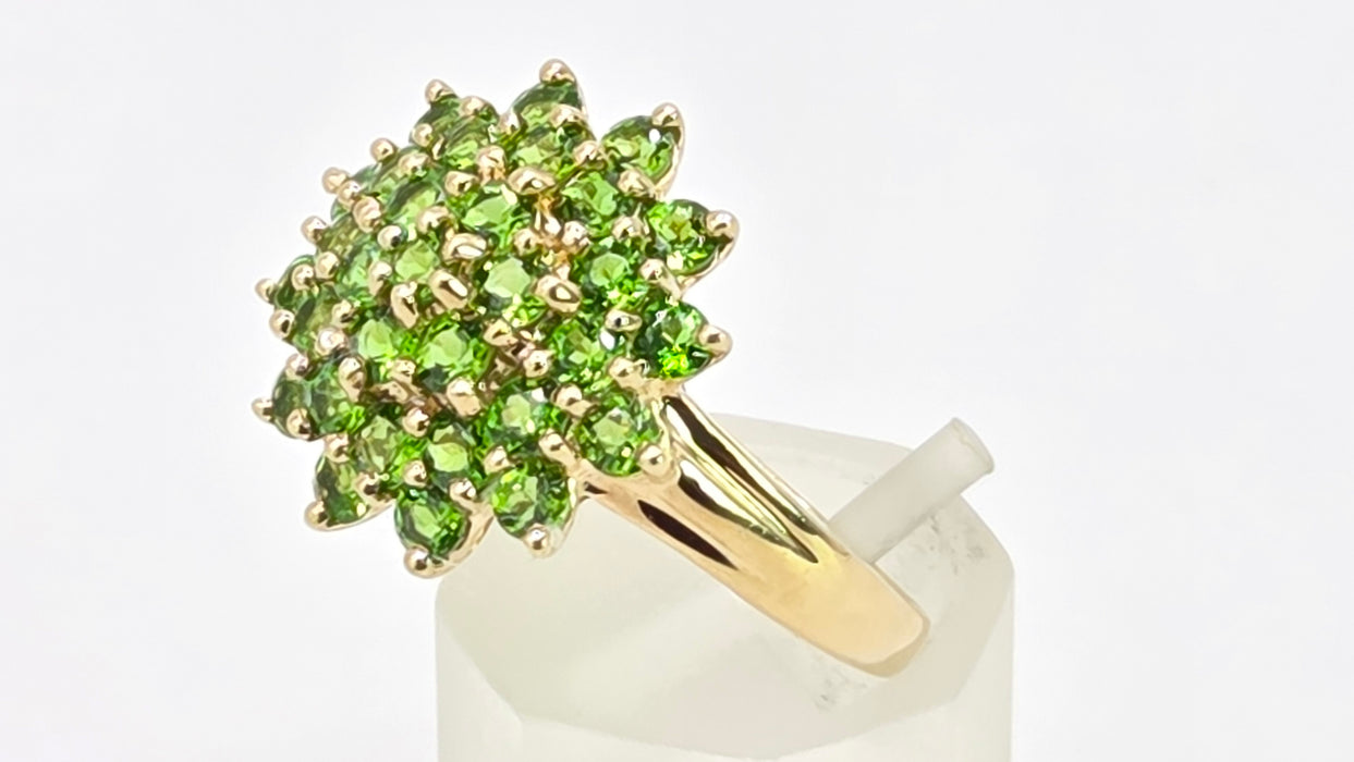 Vintage: 9ct Yellow Gold Demantoid Garnet Round Cluster Ring