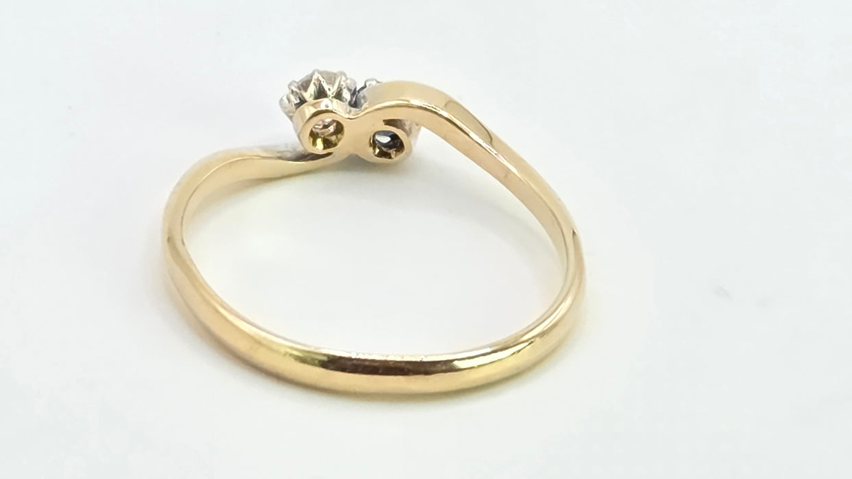 Antique: 18ct Yellow Gold Sapphire & Diamond Moi et Toi Crossover Ring — From 1910