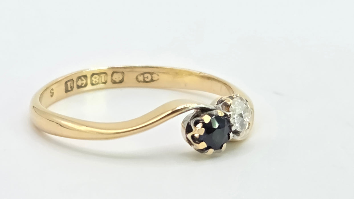 Antique: 18ct Yellow Gold Sapphire & Diamond Moi et Toi Crossover Ring — From 1910