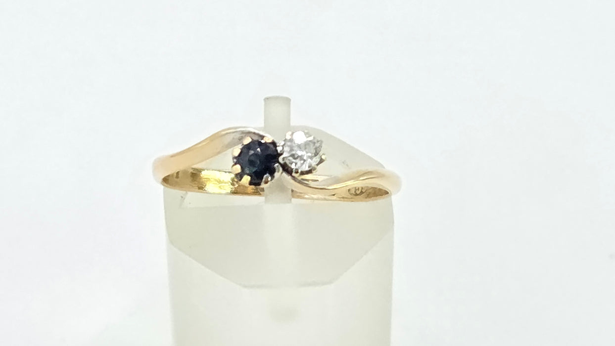 Antique: 18ct Yellow Gold Sapphire & Diamond Moi et Toi Crossover Ring — From 1910