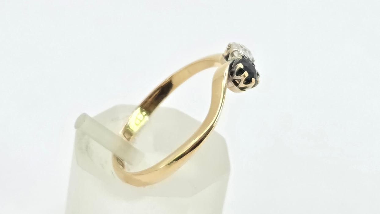 Antique: 18ct Yellow Gold Sapphire & Diamond Moi et Toi Crossover Ring — From 1910