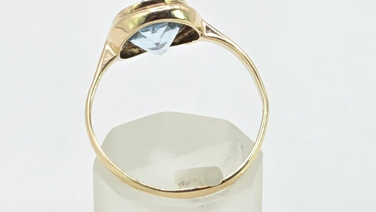 Vintage: 9ct Yellow Gold Blue Topaz Solitaire Ring — From 1966