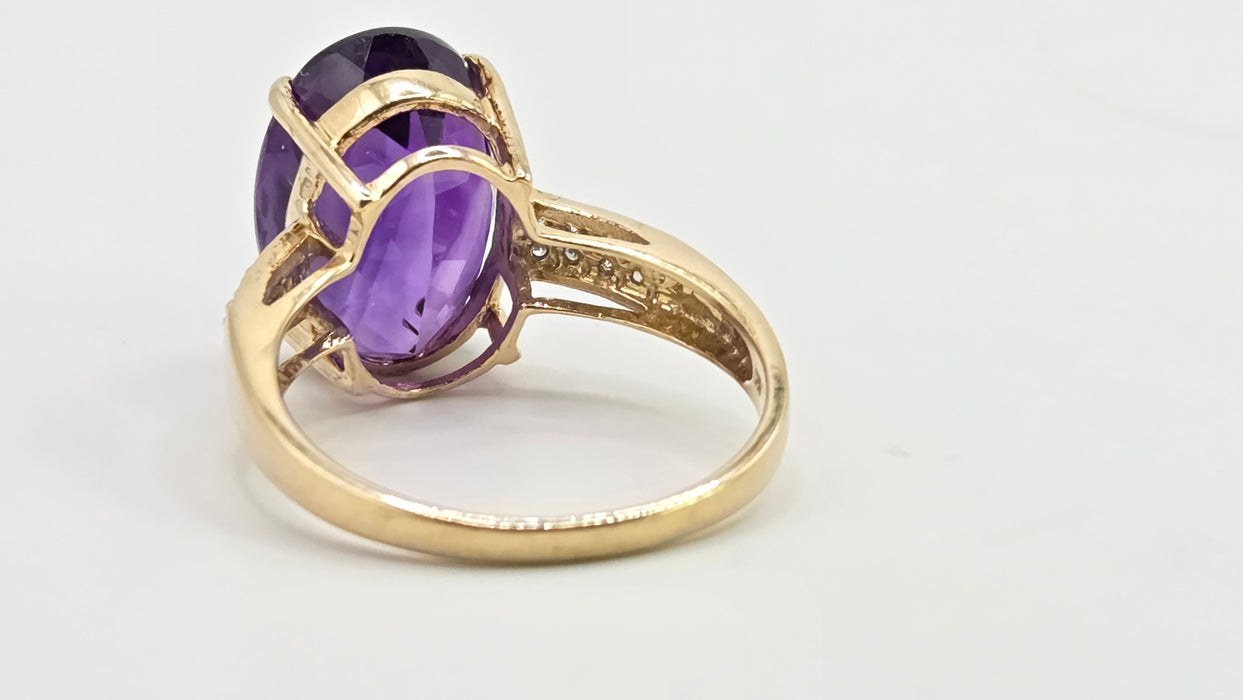 Vintage: 9ct Yellow Gold Amethyst & Diamond Cocktail Ring