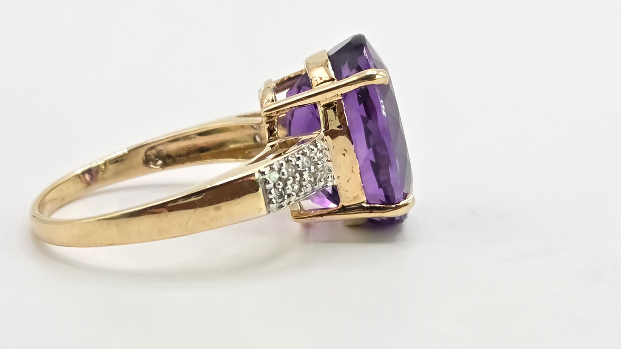Vintage: 9ct Yellow Gold Amethyst & Diamond Cocktail Ring