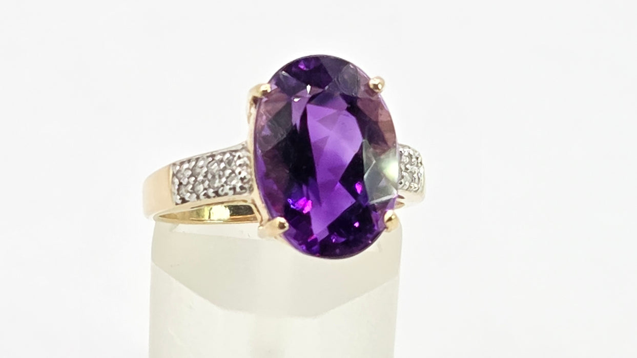 Vintage: 9ct Yellow Gold Amethyst & Diamond Cocktail Ring