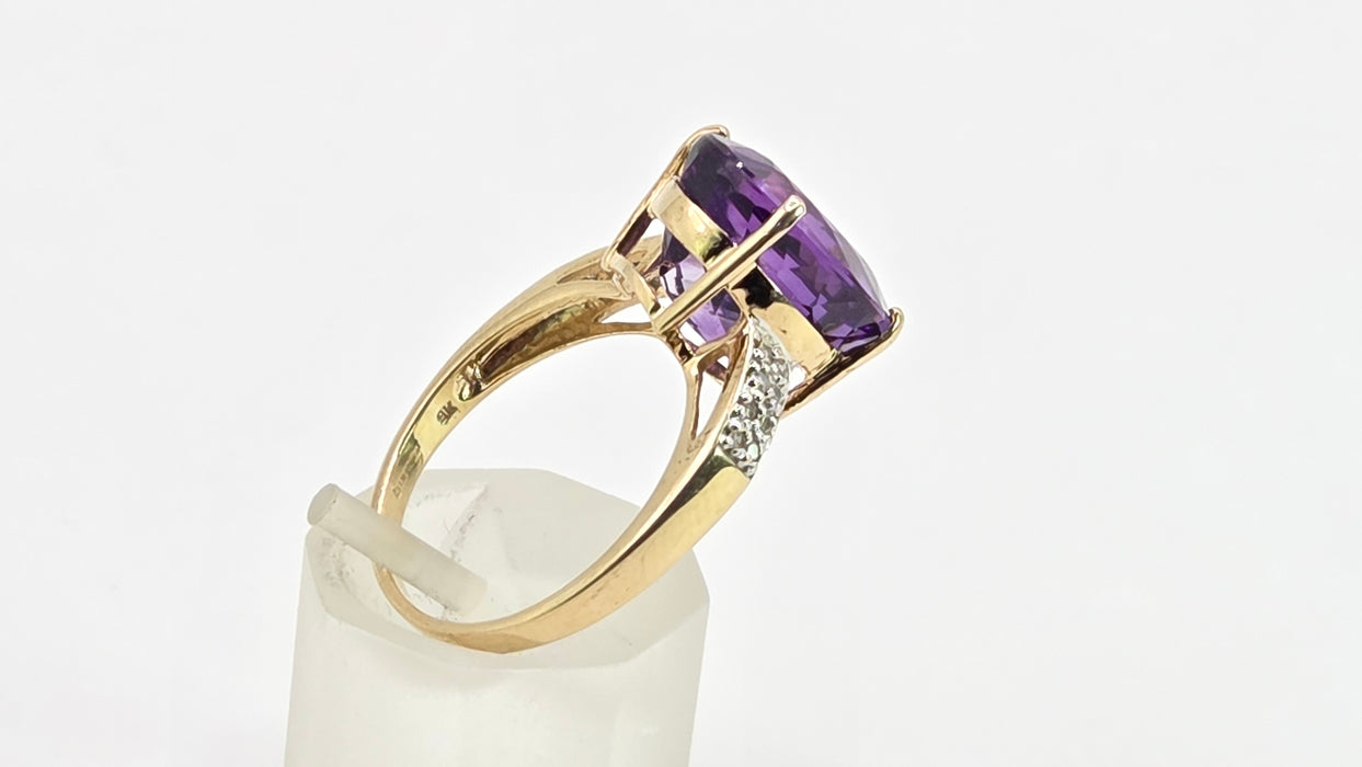 Vintage: 9ct Yellow Gold Amethyst & Diamond Cocktail Ring