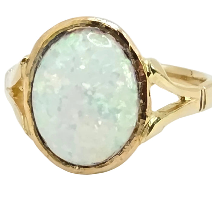 Vintage: 18ct Yellow Gold Opal Signet Ring — From 1958