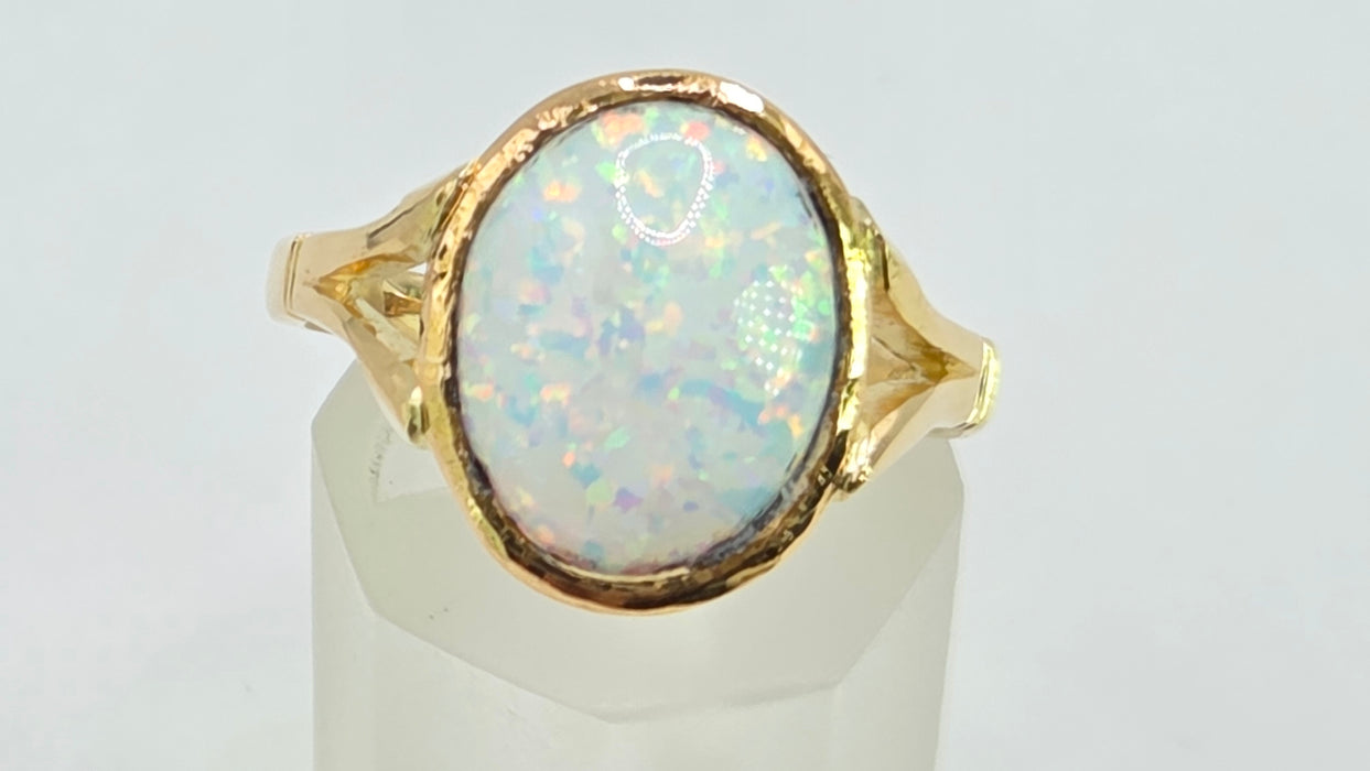 Vintage: 18ct Yellow Gold Opal Signet Ring — From 1958