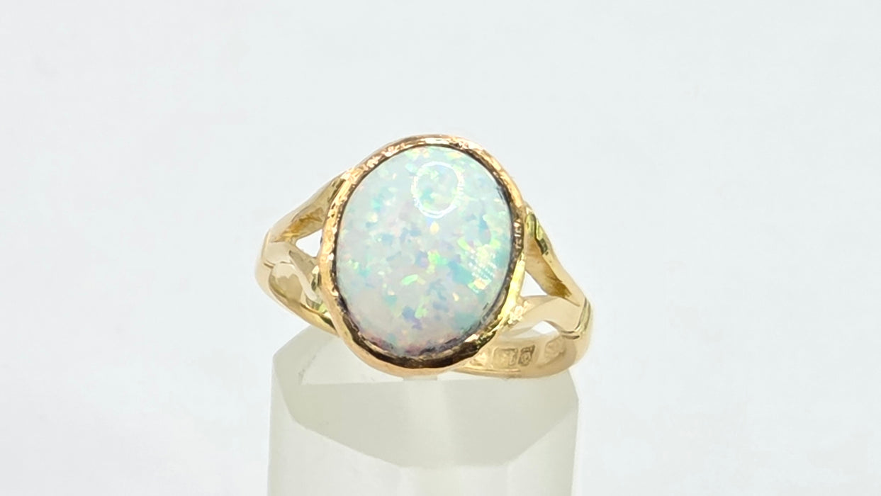 Vintage: 18ct Yellow Gold Opal Signet Ring — From 1958