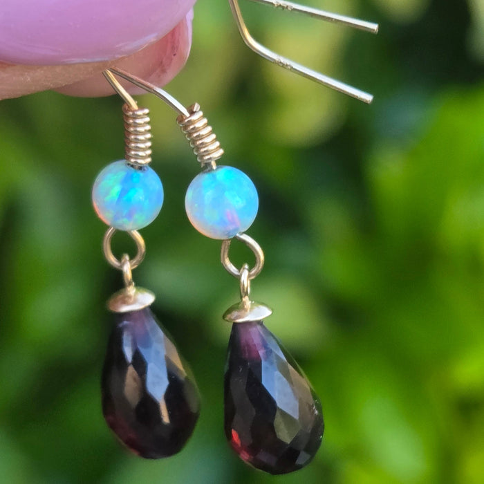 Vintage: 9ct Yellow Gold Opal & Garnet Briolette Drop Earrings
