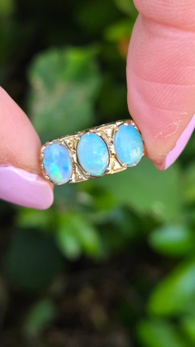 Vintage: 9ct Yellow Gold Opal Trilogy Ring — From 1992