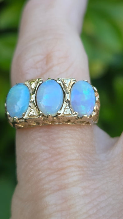 Vintage: 9ct Yellow Gold Opal Trilogy Ring — From 1992