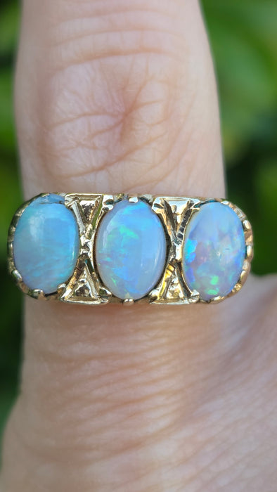 Vintage: 9ct Yellow Gold Opal Trilogy Ring — From 1992