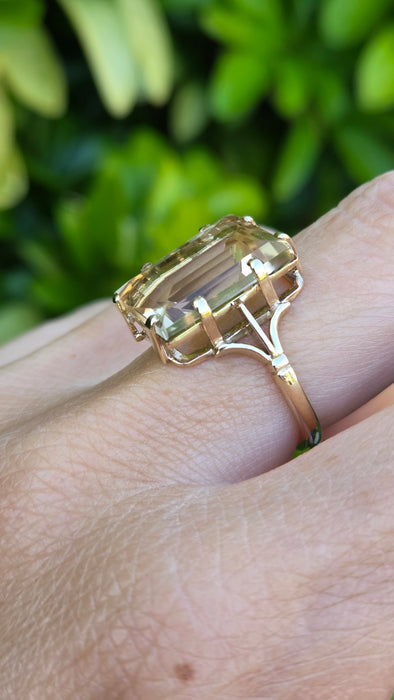 Vintage: 9ct Yellow Gold Pale Citrine Rectangular Solitaire Ring