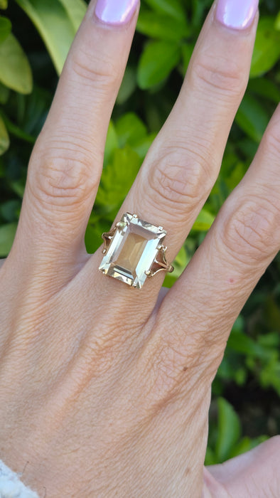 Vintage: 9ct Yellow Gold Pale Citrine Rectangular Solitaire Ring