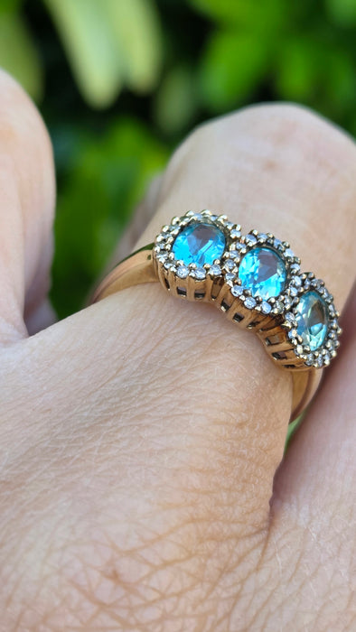 Vintage: 9ct Gold Aquamarine & Diamond Triple Cluster Ring