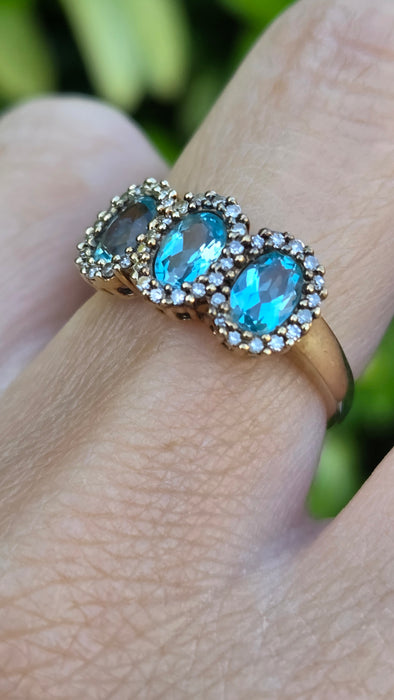 Vintage: 9ct Gold Aquamarine & Diamond Triple Cluster Ring