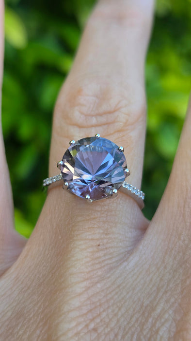 Vintage: 9ct White Gold Lilac Quartz & Diamond Dress Ring