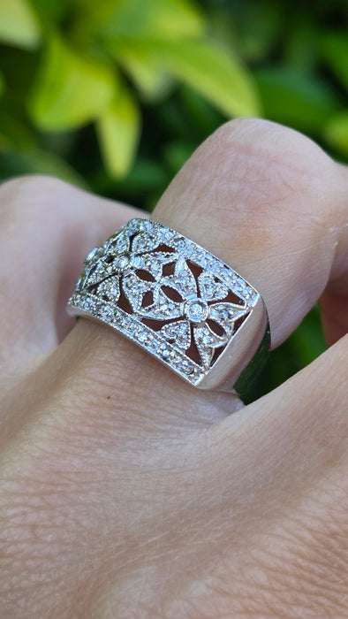 Vintage: 9ct White Gold 39 Diamond Openwork Statement Ring — 1ct