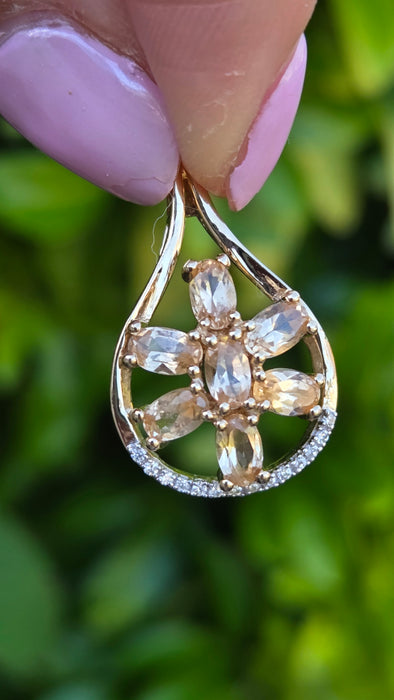 Vintage: 9ct Yellow Gold Pale Citrine & White Spinel Teardrop Pendant - Need the weight